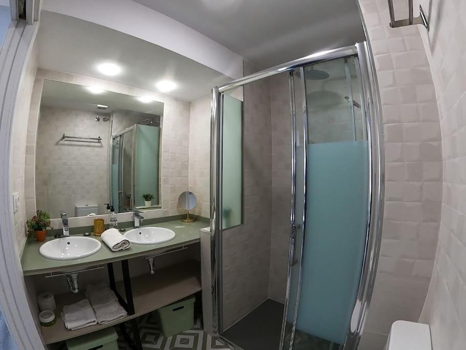 Roch - Stylish Apartment Near Metro 塞维利亚 外观 照片